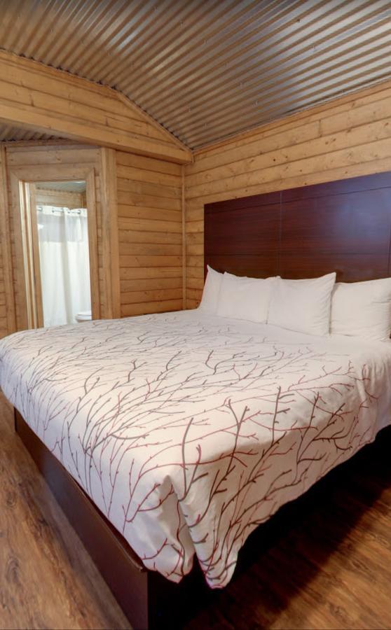 Paradise Rv & Cabins Resort Vinton Ngoại thất bức ảnh